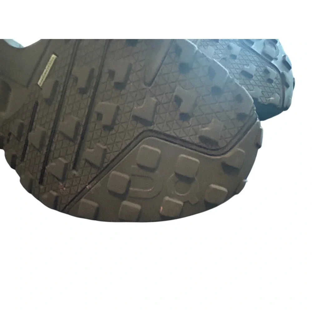 On Running Cloudmonster Grey Black Womens Road‎ Running Shoes Sneakers size 6